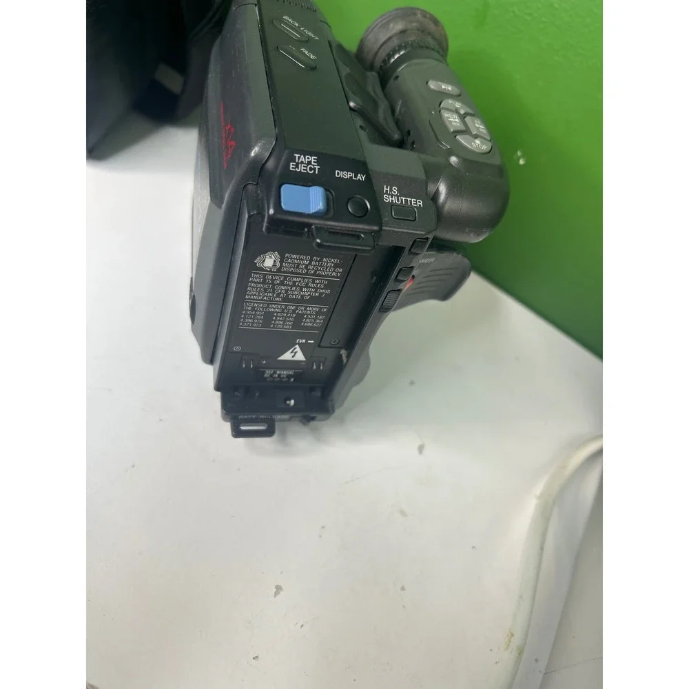 Panasonic Palmcorder IQ VHS-C Camcorder Bundle x14 Zoom PV-IQ204 Bag Tapes Parts